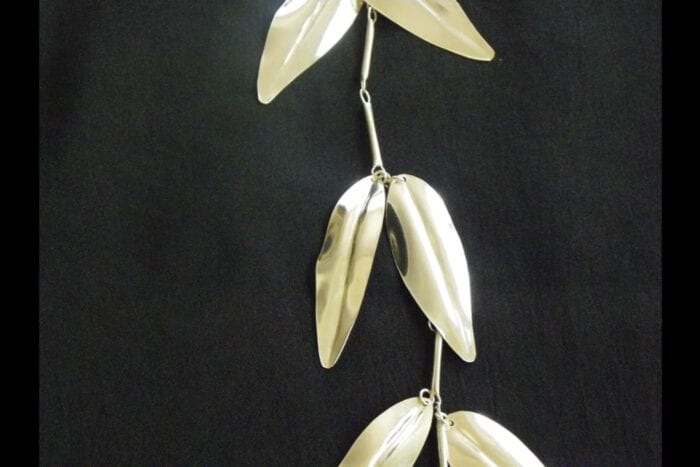 Single Strand Polished Silver Plated Brass Maile Lei