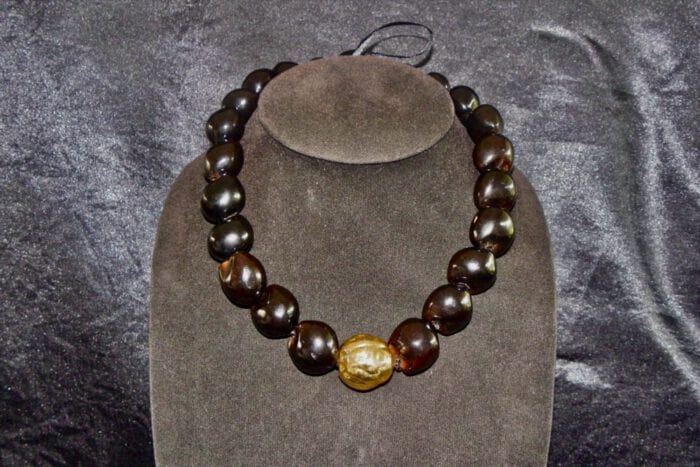 21 inch Black Polished Kukui Nut Lei with 24K Gold Plated Tiger Kukui Nut Middle