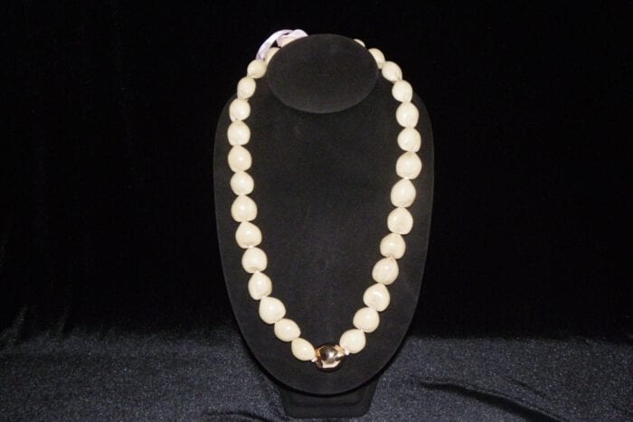 31 inch Natural Kukui Nut Lei with 18K Rose Gold Plated Center Kukui Nut