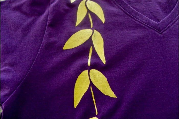 Purple Hand Painted T Shirt with Hawaiian Maile Lei, USA size L